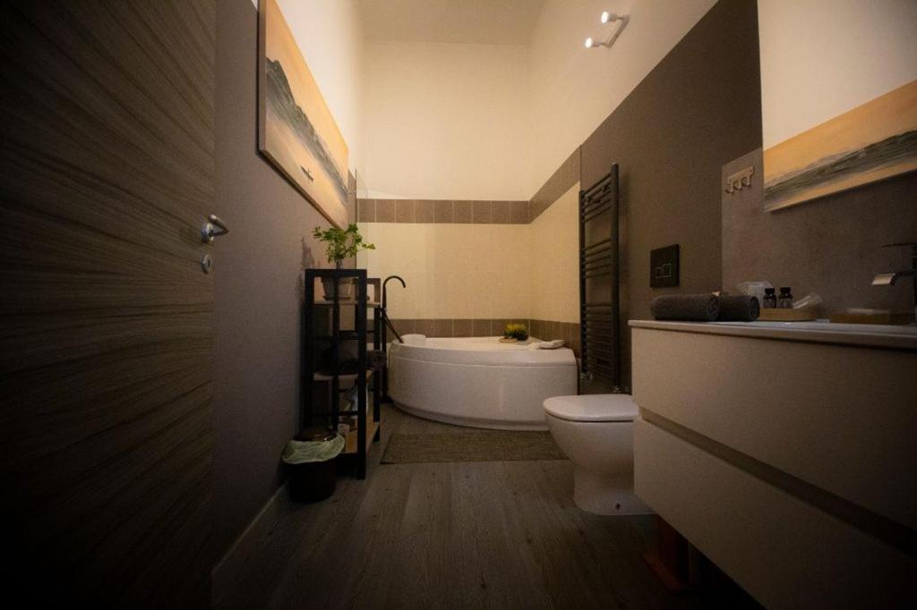 King Room Spa Bath